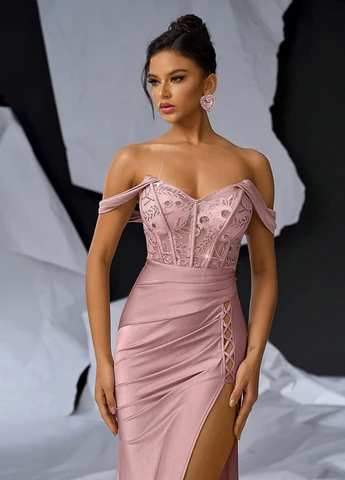 Светло-розовое кэжуал платье силуэтная SHEIN однотонное