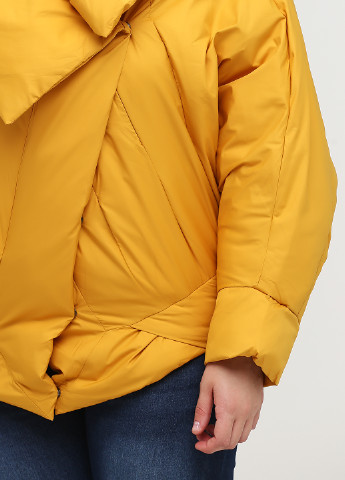 Жовта зимня куртка Tongcoi