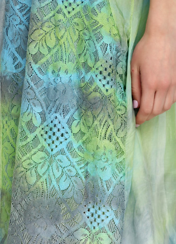 Серо-зеленое кэжуал платье F 4 с абстрактным узором