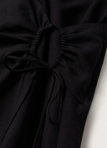 Черное кэжуал платье на запах Mango однотонное