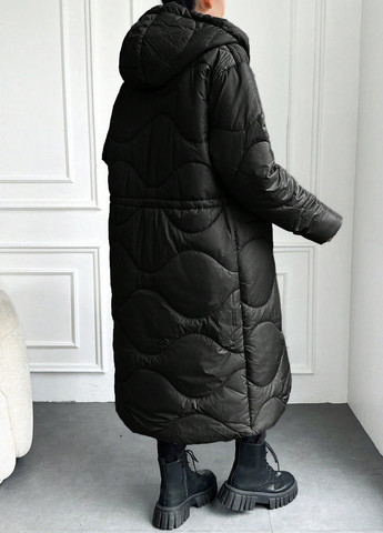 Чорна зимня куртка SHEIN