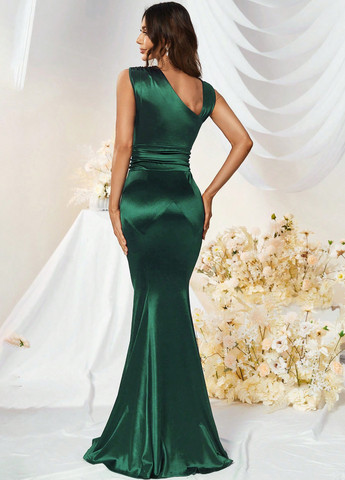 Темно-зелена вечірня сукня годе SHEIN однотонна