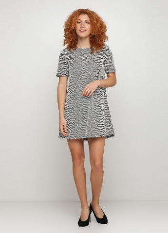 Чорно-білий кежуал сукня а-силует H&M з геометричним візерунком