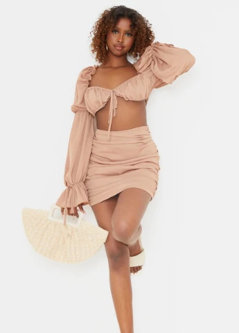 Бежевое кэжуал платье PrettyLittleThing однотонное