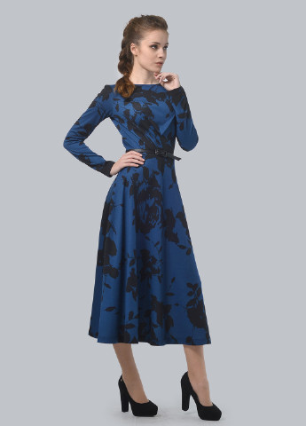 Темно-синя спортивна сукня, сукня кльош Lila Kass з абстрактним візерунком