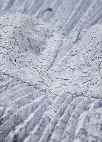 Серо-голубое кэжуал платье плиссированное C&A однотонное