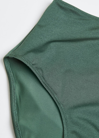 Оливковые (хаки) купальные трусики-плавки однотонные H&M