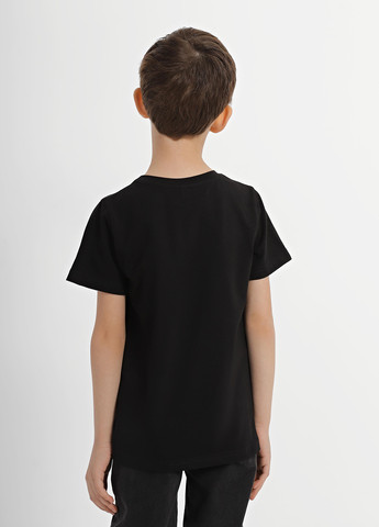 Черная летняя футболка INTERTOP