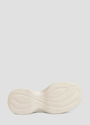 Белые босоножки Alromaro с ремешком