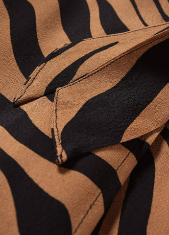 Коричнева кежуал сукня на запах C&A тигровый