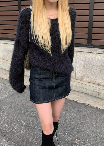 Чорний зимовий светр SHEIN