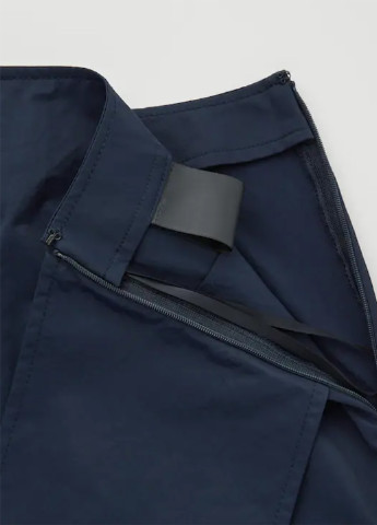 Темно-синяя кэжуал однотонная юбка Uniqlo а-силуэта (трапеция), на запах