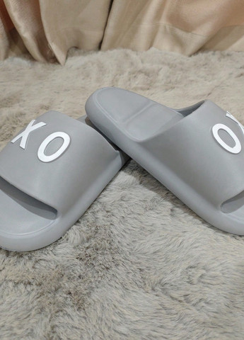 Серые кэжуал, пляжные шлепанцы SHEIN