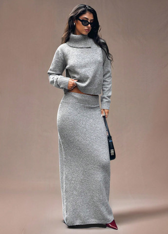 Сірий демісезонний светр SHEIN