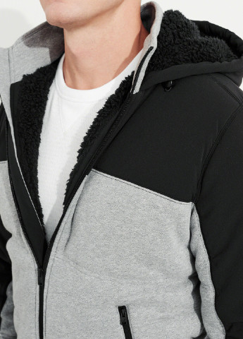 Сіра демісезонна куртка Hollister