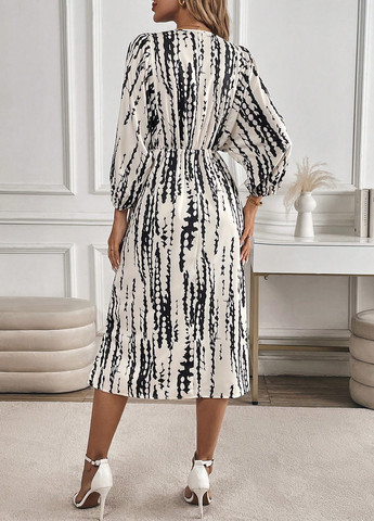 Чорно-білий кежуал сукня кльош SHEIN з абстрактним візерунком