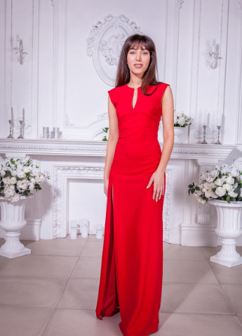 Красное вечернее платье футляр First Woman однотонное