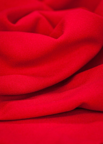 Червона вечірня сукня футляр First Woman однотонна