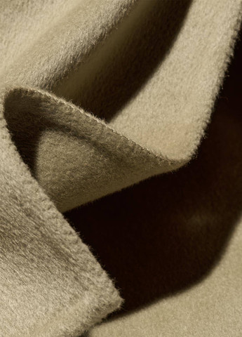 Бежеве демісезонне Пальто Uniqlo