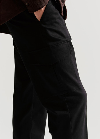 Черные кэжуал демисезонные укороченные, зауженные, карго брюки H&M