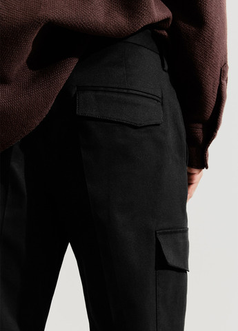 Черные кэжуал демисезонные укороченные, зауженные, карго брюки H&M