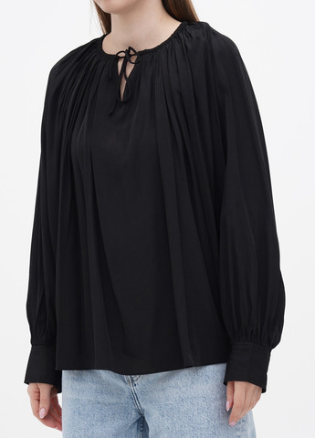 Черная демисезонная блуза Wera
