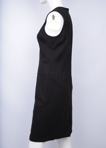 Черное деловое платье футляр Signature однотонное