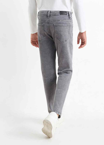 Серые демисезонные прямые джинсы C&A