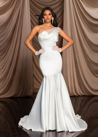 Белое праздничный платье со шлейфом SHEIN однотонное