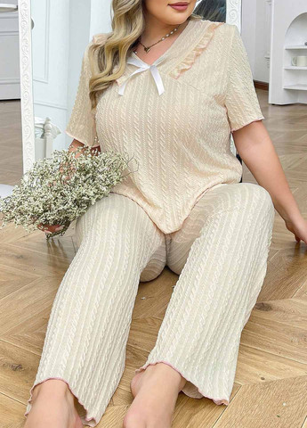 Кремовая всесезон пижама (футболка, брюки) футболка + брюки SHEIN