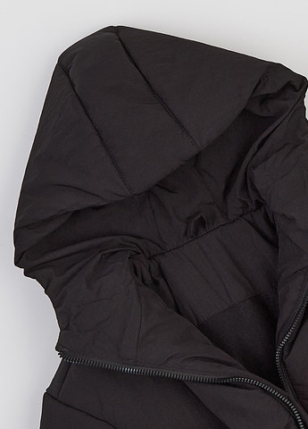 Черная зимняя куртка Garnamama