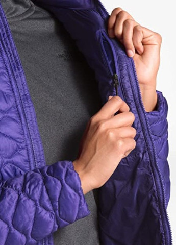 Фиолетовая демисезонная куртка женская The North Face ThermoBall