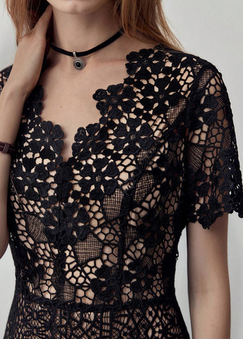 Чорна кежуал сукня SHEIN однотонна