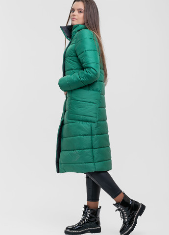 Зеленая зимняя куртка SFN