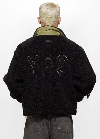Чорна демісезонна куртка YPS