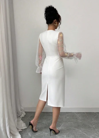 Молочное вечернее платье силуэтная SHEIN однотонное