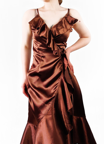 Темно-коричневое кэжуал платье на запах PrettyLittleThing однотонное