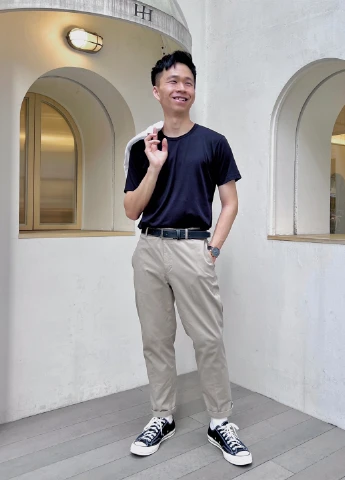 Синяя футболка Uniqlo