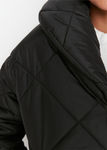 Черная зимняя куртка Trendyol