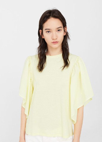 Светло-желтая летняя футболка Mango
