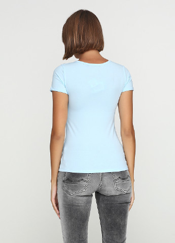Голубая летняя футболка Glitz & Glam