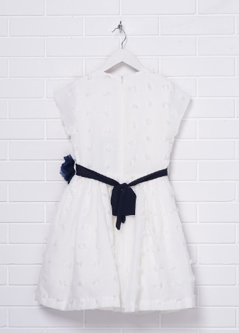 Белое праздничный платье с пышной юбкой Yclu однотонное