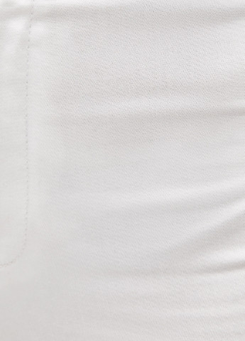 Белые кэжуал демисезонные зауженные брюки Bershka