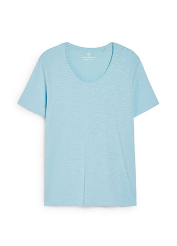 Голубая футболка C&A