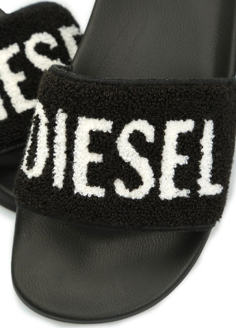 Черные шлепанцы Diesel с логотипом