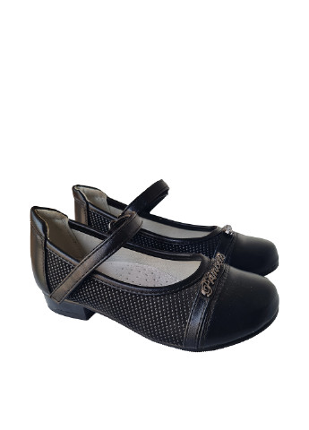 Черные туфли на низком каблуке B & G