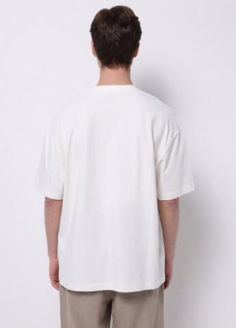 Молочна футболка Colin's