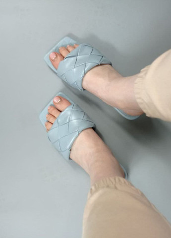 Голубые шлепанцы Stilli