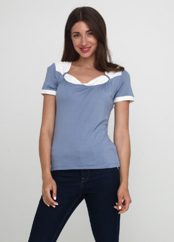 Светло-голубая летняя футболка Mariya