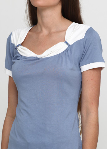 Світло-блакитна літня футболка Mariya